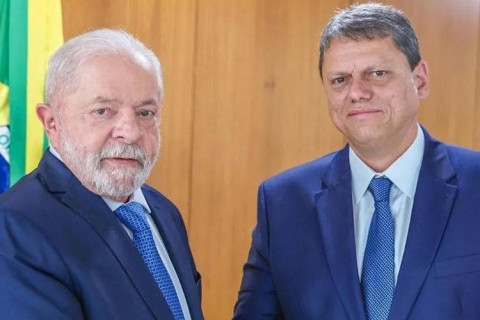 Tarcísio lidera contra Haddad, Alckmin e França em São Paulo, aponta Paraná Pesquisas