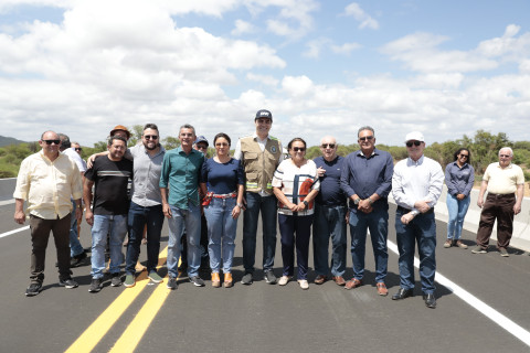 Nova ponte na BR-304 é liberada e Governo Federal vai restaurar 130 quilômetros de rodovias estaduais Solicitação do Governo do Estado é atendida e Governo Federal publica edital de licitação para restaurar 130 km de estradas estaduais