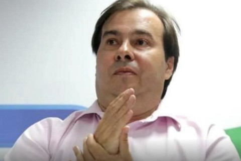 Rodrigo Maia diz que Tarcísio era favorito, mas foi ‘contaminado pela agenda maluca’ do bolsonarismo