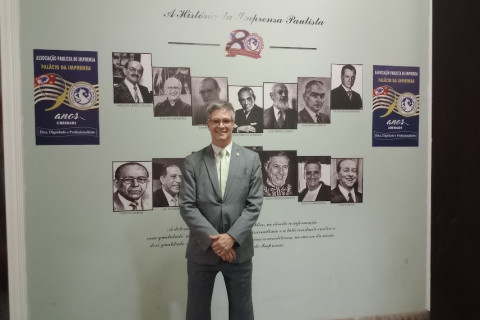 Gilvandro Oliveira Filho endurece discurso e convoca imprensa às ruas contra exploração e falsa liberdade de imprensa