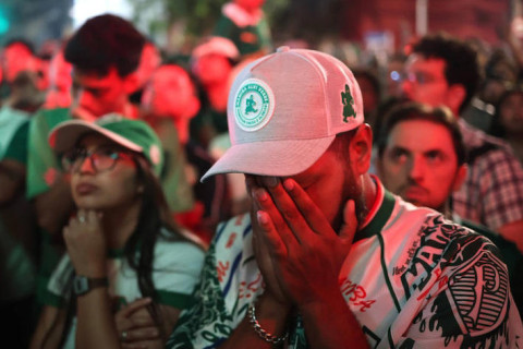 Palmeiras evita torcida e imprensa em retorno melancólico de Lima e encontra CT vazio