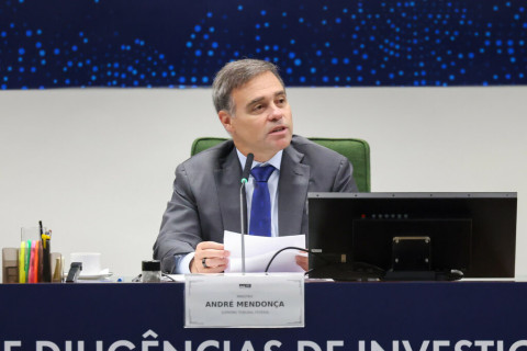 Caso Master: André Mendonça se reúne com PF para troca de informações