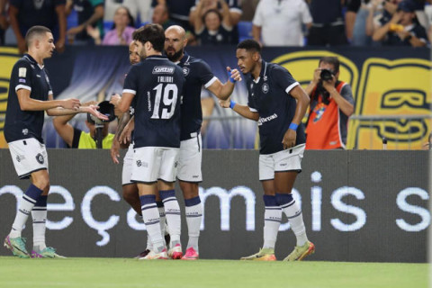 Botafogo perde para o Remo, que não vencia há 14 jogos, e liga alerta