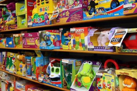 Brinquedos comprados no Dia das Crianças devem ter selo do Inmetro