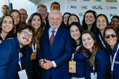 Brasil pode ser um país imbatível na transição energética”, diz Lula no Porto do Açu