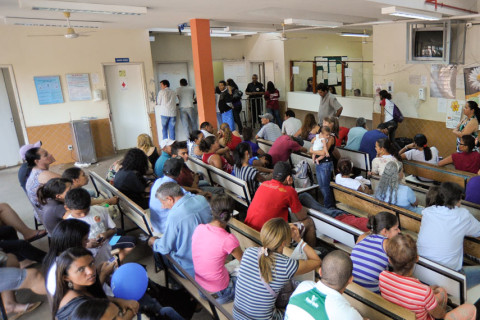 Brasil ainda enfrenta longas filas de espera por cirurgias no SUS apesar de recorde de procedimentos realizados