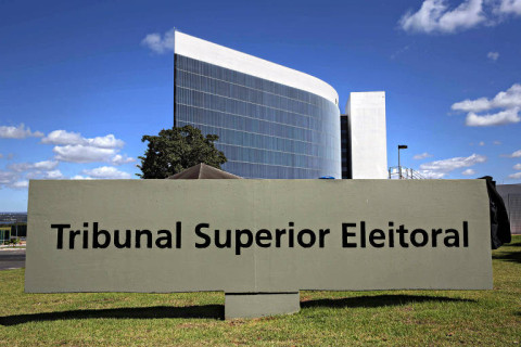Exército do Lula: técnicos do TSE não acham conteúdos falsos no canal Análise foi feita a partir de determinação do ministro Nunes Marques
