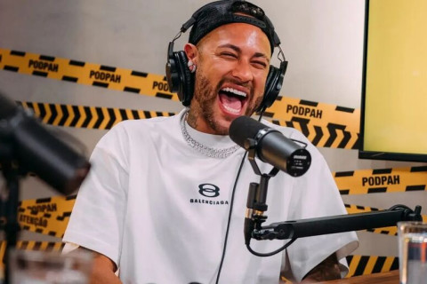 Para Ancelotti ou Santos? Recado de Neymar causa polêmica na web