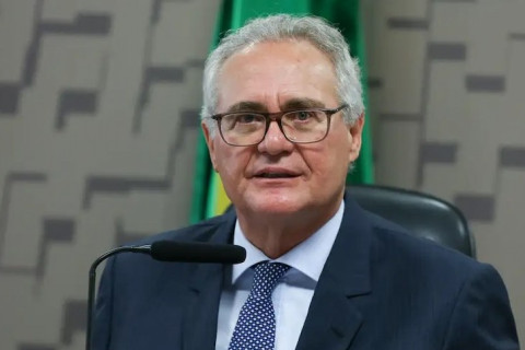 “Não queremos competir”, diz Renan sobre grupo para investigar Master