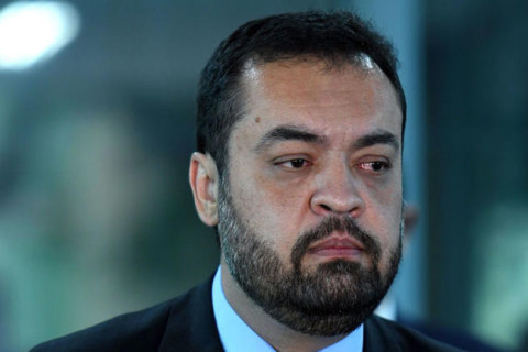 Castro renuncia à véspera de julgamento no TSE que pode torná-lo inelegível