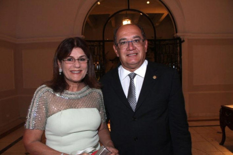 215.6K Seguidores Quem foi à festa de aniversário de Guiomar Mendes, mulher de Gilmar, em Brasília? Veja