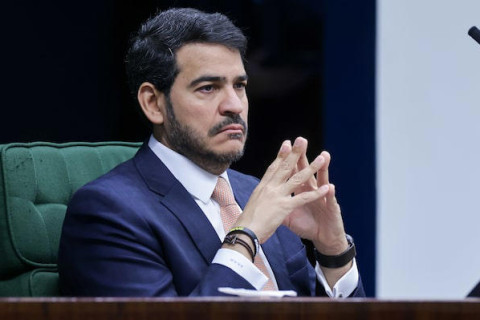 Messias volta de férias após rejeição no Senado e retoma atividades na AGU