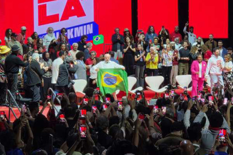 Lula defende mudança na Constituição para transformar cultura em política de Estado