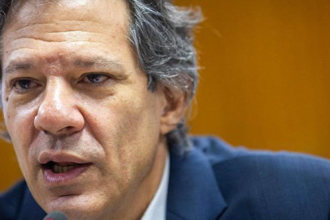 Haddad vai apresentar prioridades a líderes do Senado nesta terça