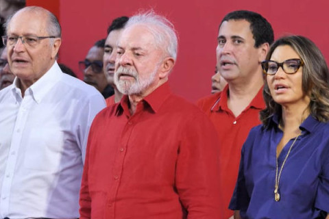 Lula chama orçamento secreto de 'sequestro' e critica volume de emendas: 'Não é normal'