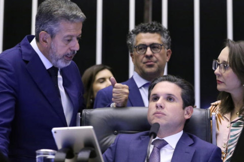 Motta comemora política externa de Lula ao celebrar acordo Mercosul-UE, mesmo depois de veto à dosimetria