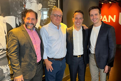 Jovem Pan amplia presença na TV aberta e fortalece articulações institucionais