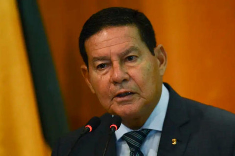 Mourão critica ação americana e defende soberania da Venezuela