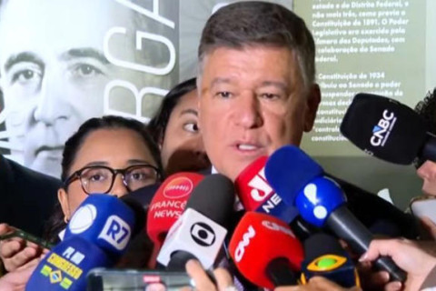 "Imagens são muito claras", diz Viana após confusão em CPMI do INSS