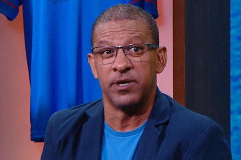 Djalminha é assaltado na Zona Oeste do Rio ao levar filho para jogo