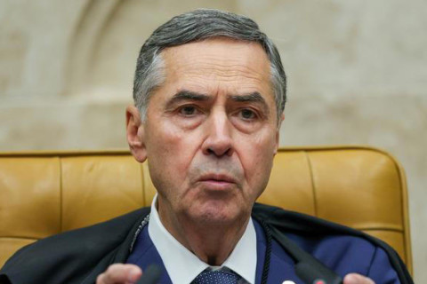 Barroso afirma que julgamento da trama golpista precisa ser concluído, apesar da "tensão"