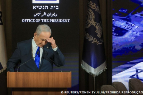 Coalizão de Benjamin Netanyahu perde maioria no Parlamento israelense Moradores da cidade ucraniana de Oleshky começam a deixar região