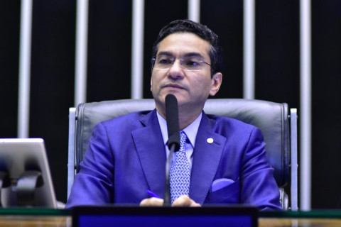 Quem sabe teremos um candidato a presidente, não é Tarcísio?’, diz presidente do Republicanos