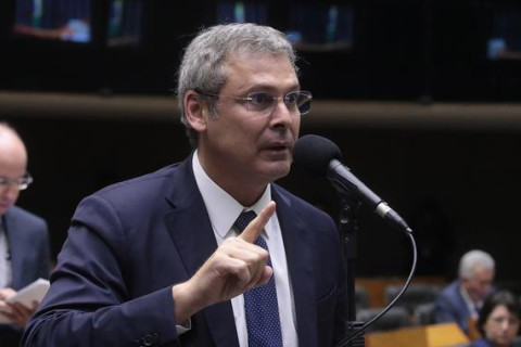 Lindbergh: “não há anistia possível para quem tentou destruir a Constituição