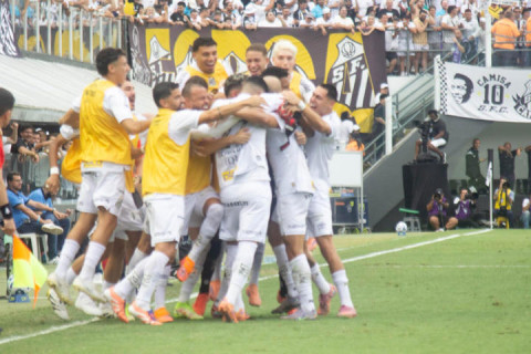 Marcelo Teixeira comenta permanência do Santos na Série A: 'Não tem que comemorar'