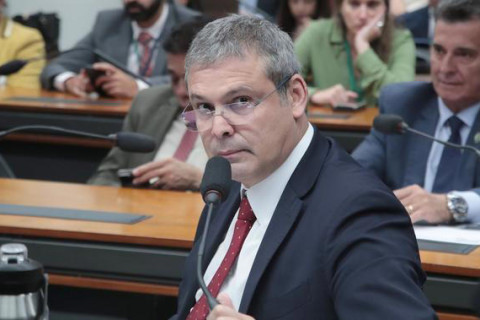 Lindbergh cobra Tarcísio sobre explosão de feminicídios em São Paulo