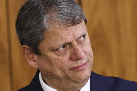 ‘Não tenho dúvida, nós vamos tirar o Brasil do PT’, diz Tarcísio