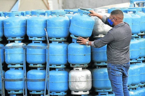 Gás de cozinha fica mais barato; gasolina e diesel, mais caros Os preços foram impactados por causa do ICMS