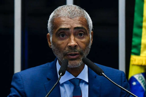 Justiça do Rio manda leiloar bens de Romário para quitar dívida milionária