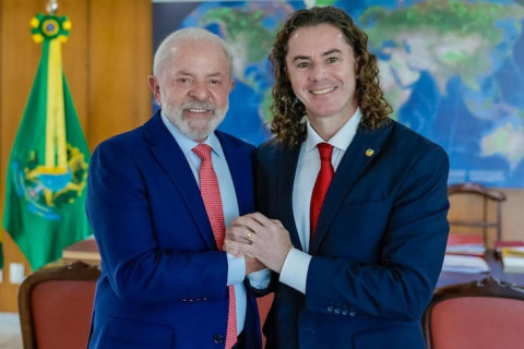 Lula declara apoio a adversário do pai de Hugo Motta ao Senado na Paraíba