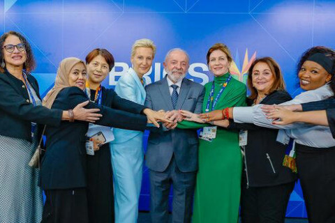Lula critica ‘machismo empresarial’ em fórum do Brics com países que restringem mulheres