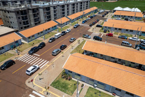 Itaipu e parceiros entregam primeiras 52 casas do Projeto Moradias
