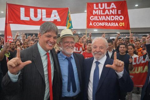 Milani compara trajetória popular e destaca papel social de Gilvandro