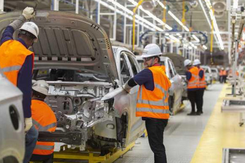 Um ano após inauguração de fábrica na Bahia, BYD prevê carro 100% brasileiro até dezembro e mira aquisição de porto