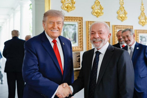 Governo brasileiro aposta no ‘bom diálogo’ e vê espaço para tentar reverter novo tarifaço dos EUA