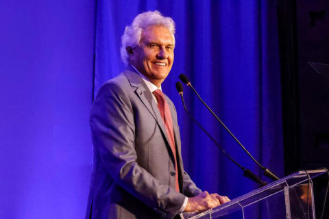 Caiado diz que mantém pré-candidatura à Presidência mesmo com anúncio de Flávio Bolsonaro na disputa