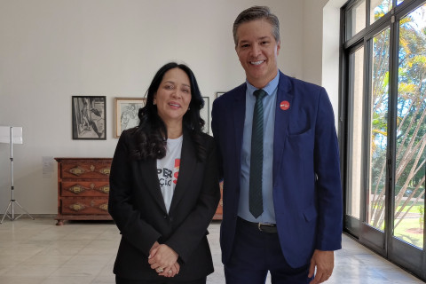 Primeira-dama de SP, Cristiane Freitas, confirma candidatura de Tarcísio à reeleição e pede Apoio de Gilvandro Oliveira Filho; Jornalista Não descarta Candidatura nas Eleições 2026